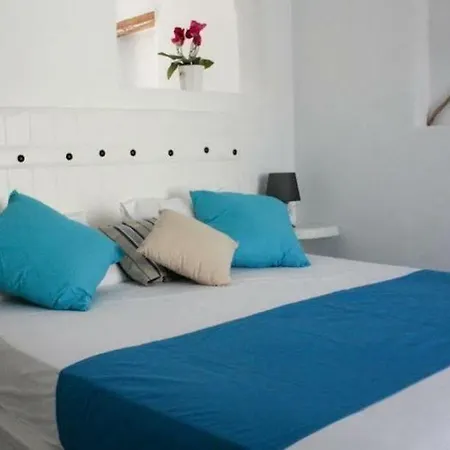 Santorini Aeri Suites *
