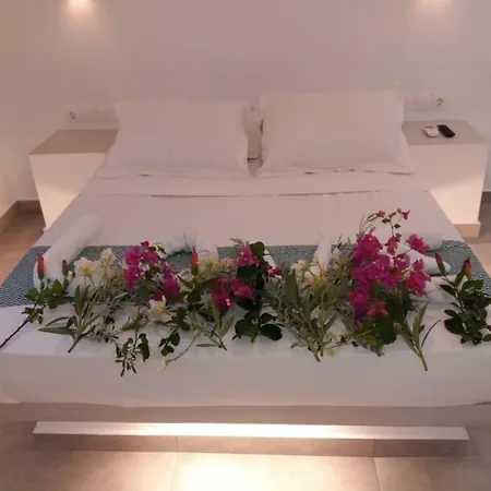Santorini Aeri Suites
