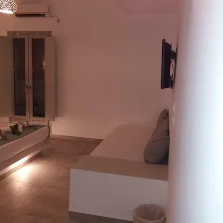 Santorini Aeri Suites Отель *